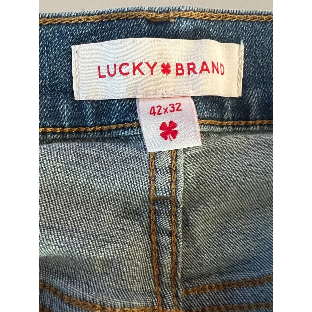 Lucky Brand Mens Denim Jeans Size 42x32 Medium Wash Stretch Straight Leg 7M12408